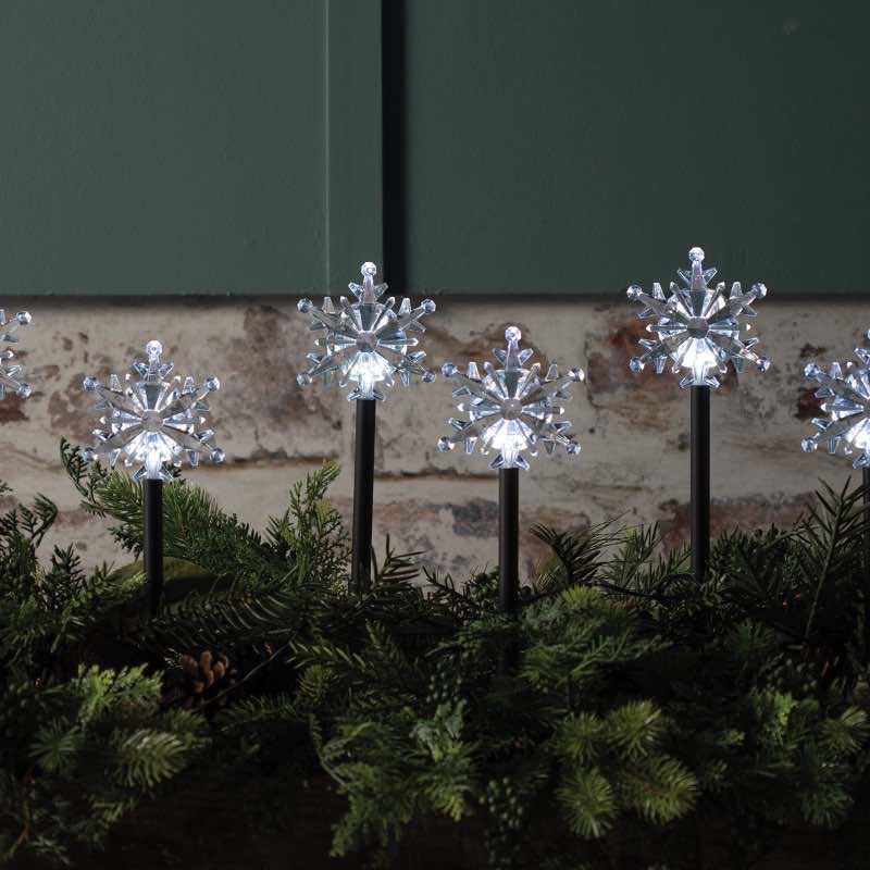 8 Solar Snowflake Stake Lights - Cool White Twinkle