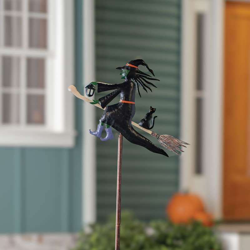 Flying Witch and Pumpkins Stake