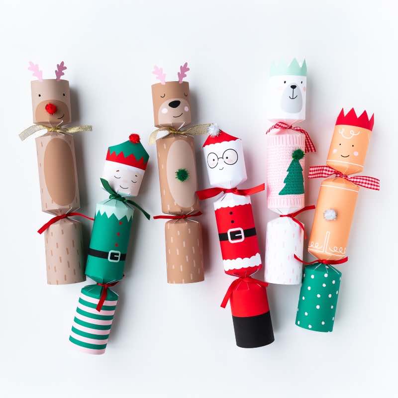 Santa & Friends Christmas Crackers, set of 6