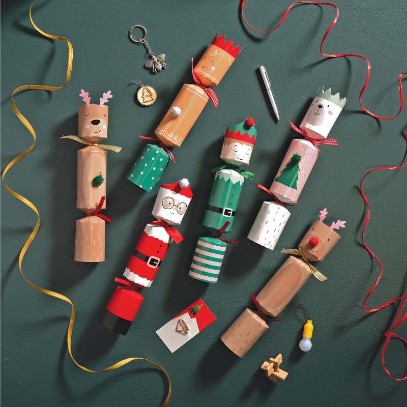 Santa & Friends Christmas Crackers, set of 6